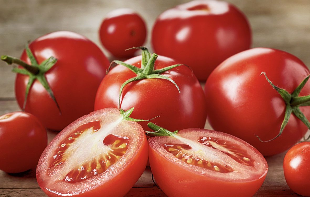 Pomodori italiani raccolti a maturazione per le pizze Pizza Over